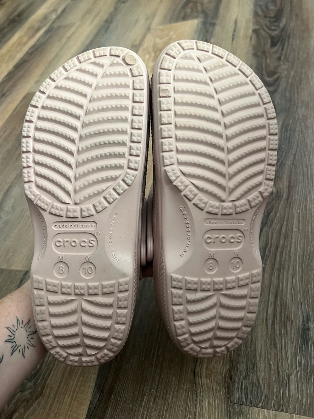 Crocs - Picture 2 of 4